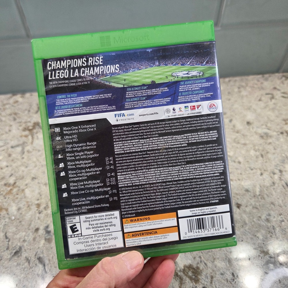 Xbox One FIFA 19 Soccer Football Video‎ Game Cristiano Ronaldo - Picture 2 of 5